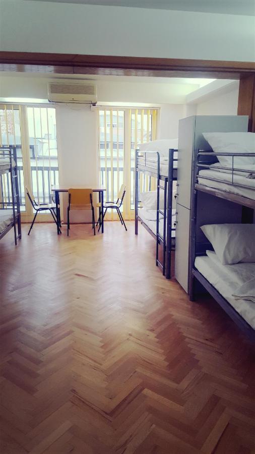 Sleep Inn Hostel Bucureşti Eksteriør bilde