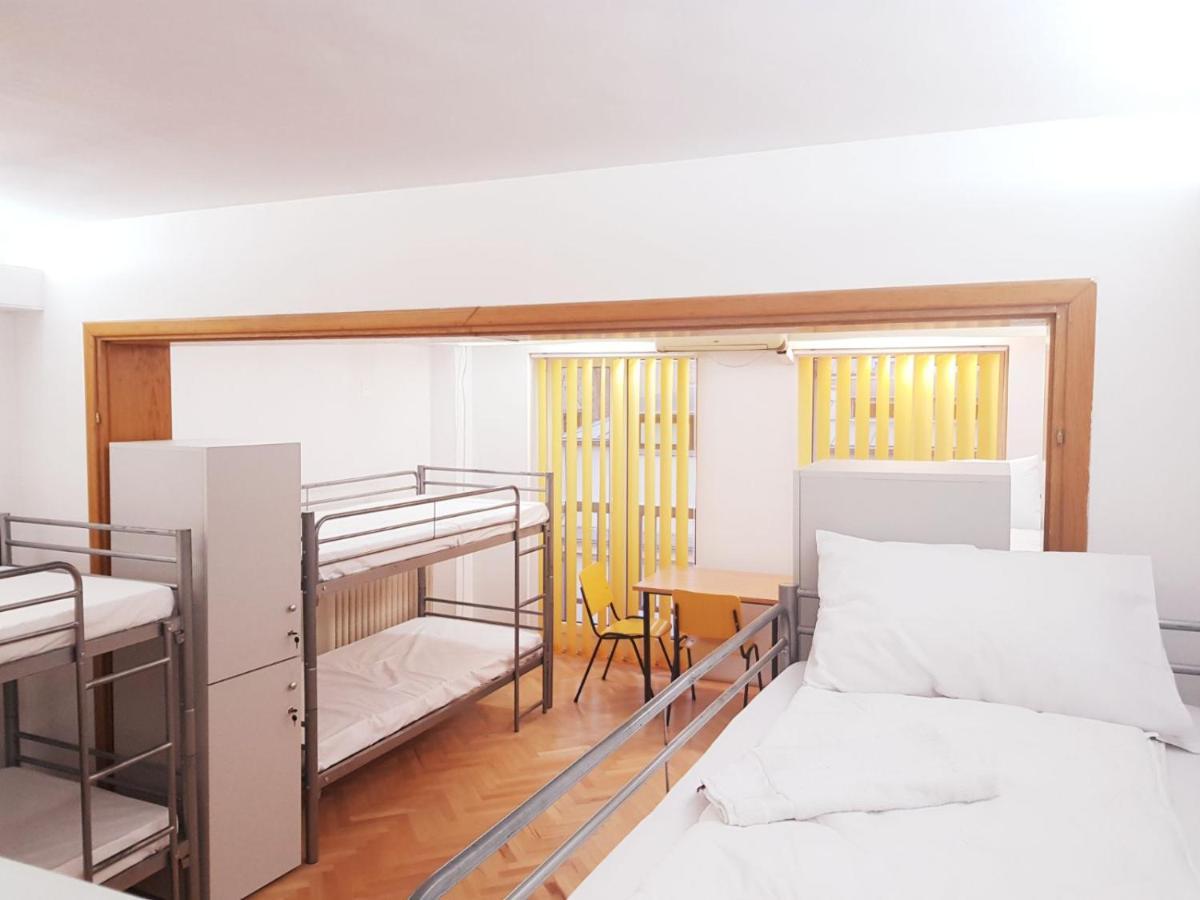 Sleep Inn Hostel Bucureşti Eksteriør bilde