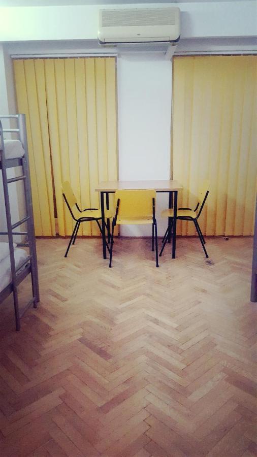 Sleep Inn Hostel Bucureşti Eksteriør bilde