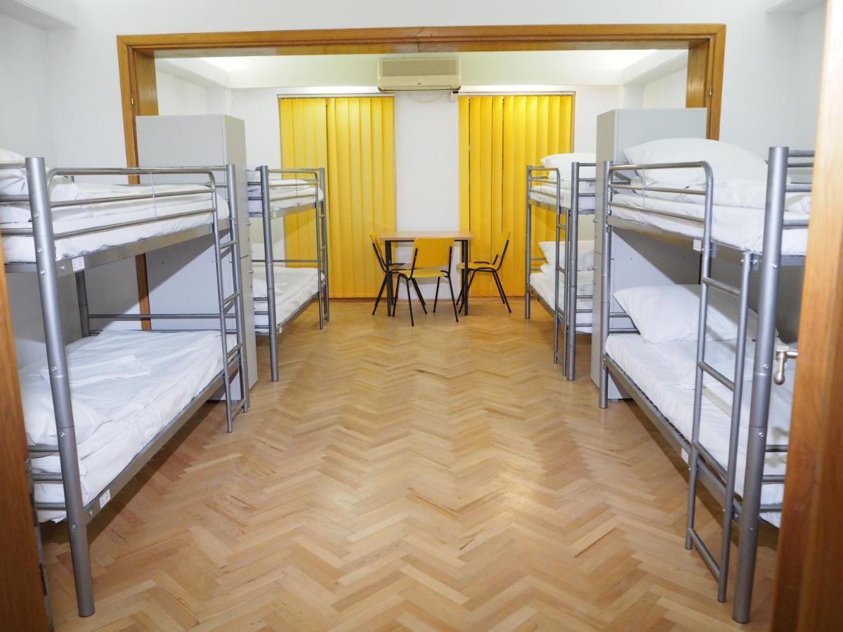Sleep Inn Hostel Bucureşti Eksteriør bilde