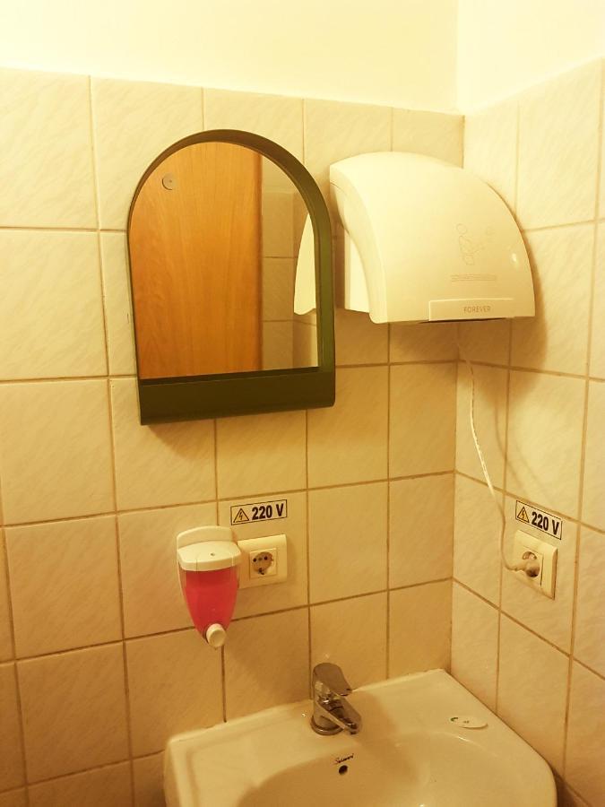 Sleep Inn Hostel Bucureşti Eksteriør bilde