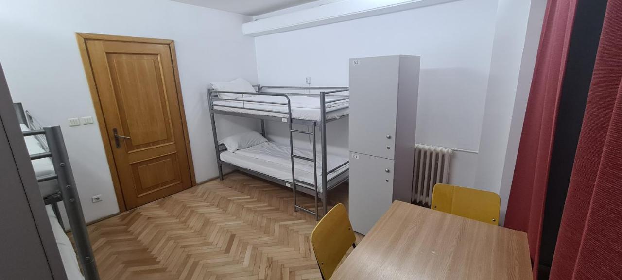 Sleep Inn Hostel Bucureşti Eksteriør bilde
