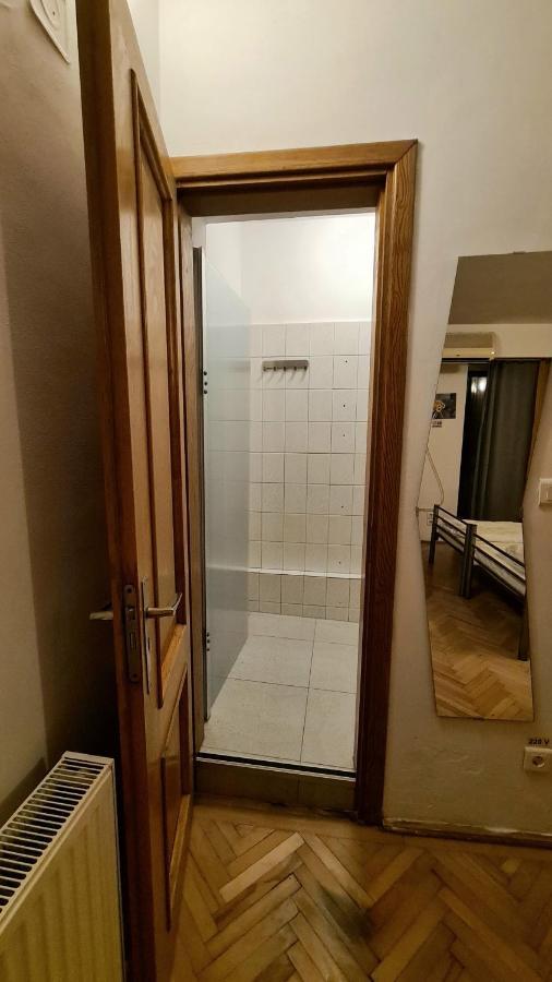 Sleep Inn Hostel Bucureşti Eksteriør bilde